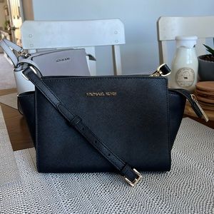 MICHAEL KORS crossbody